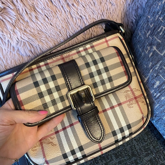 Authentic Burberry haymarket check crossbody bag - Picture 2 of 11